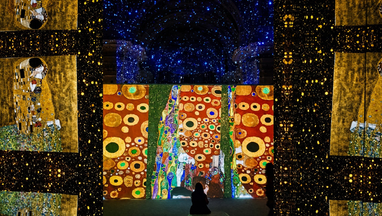 Klimt Experience, immersive exhibition in Basilica dello Spirito Santo