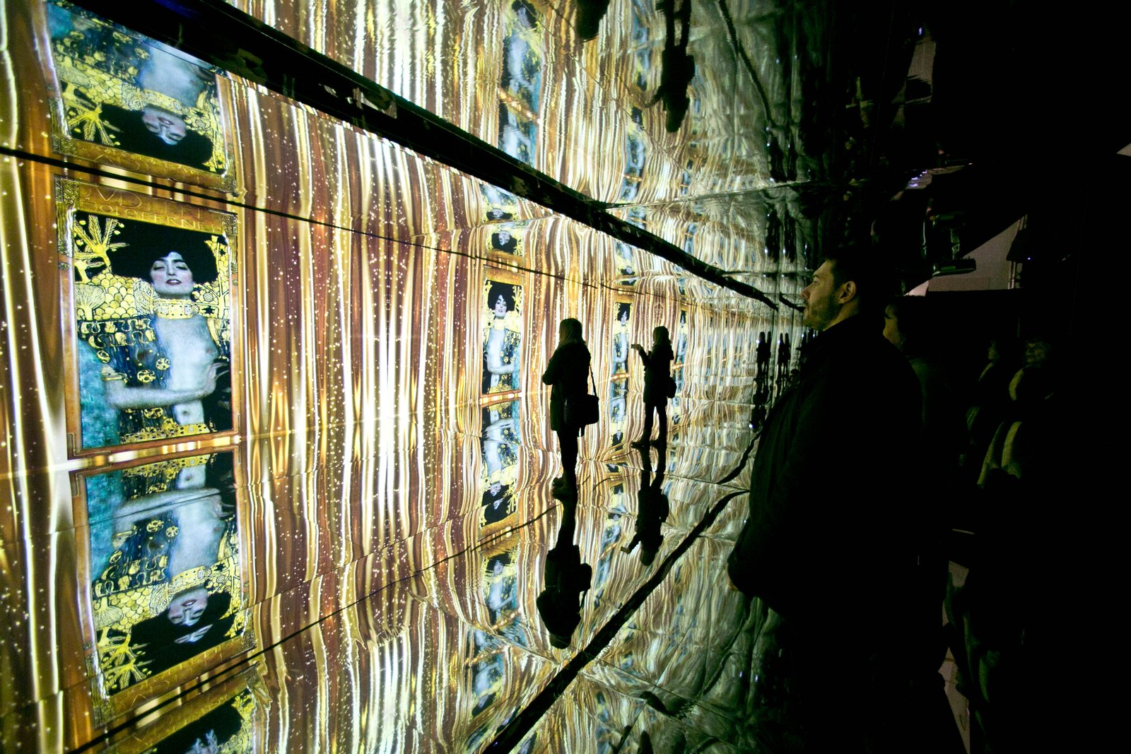 Klimt Experience, immersive exhibition in Sala delle Donne, San Giovanni Addolorata