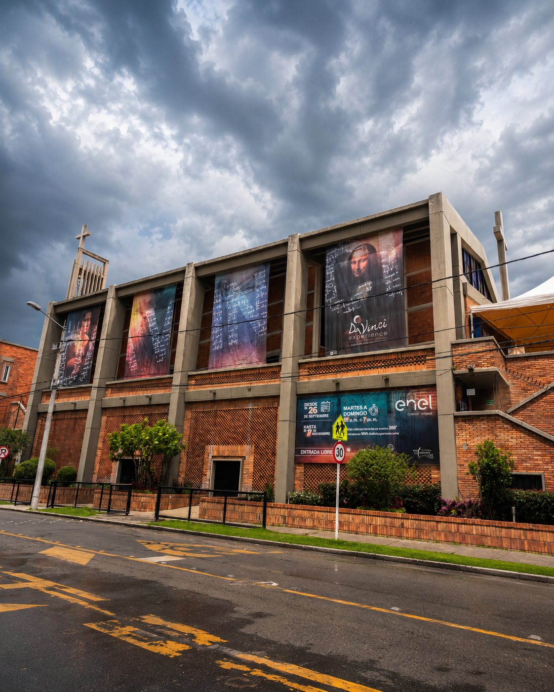 Da Vinci Experience, immersive exhibition in Teatro Cassia