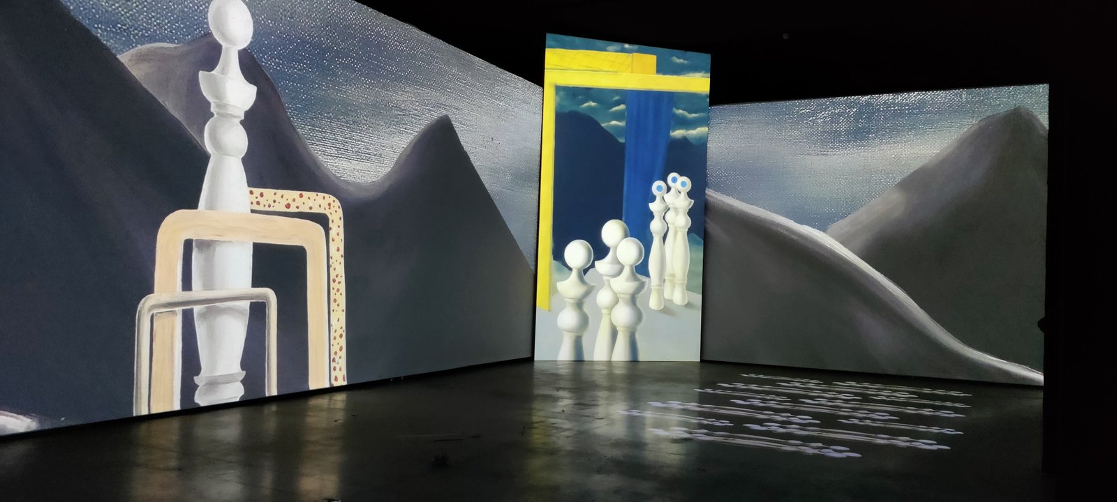 Inside Magritte, immersive exhibition in La Boverie Museum