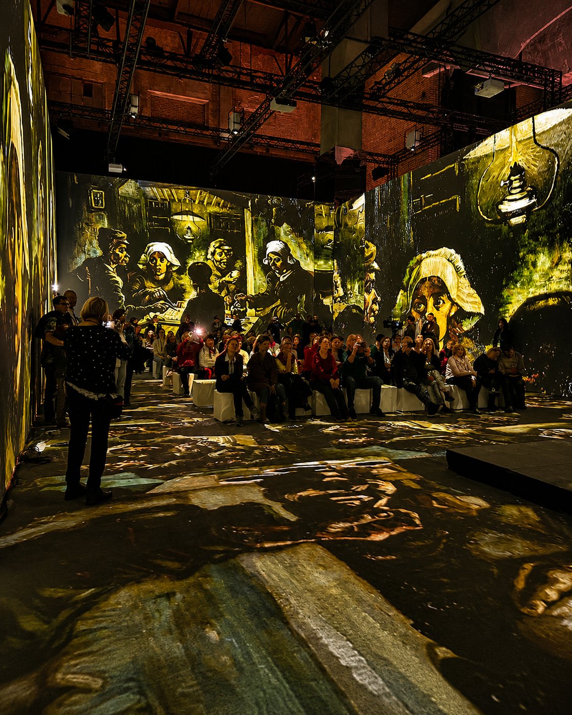 Inside Van Gogh, immersive exhibition in Zentralheize